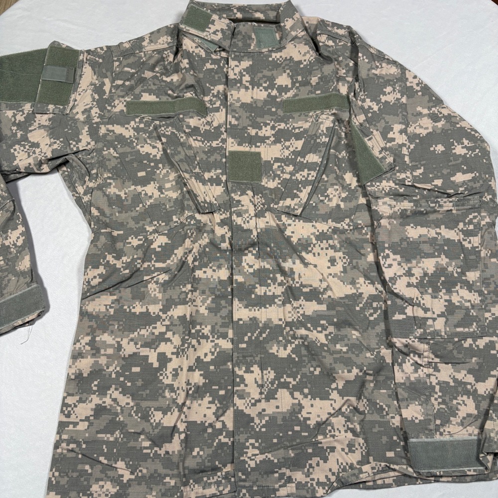 US Military ACU Field Coat Mens Small Long UCP Digital Camo Tactical Jacket